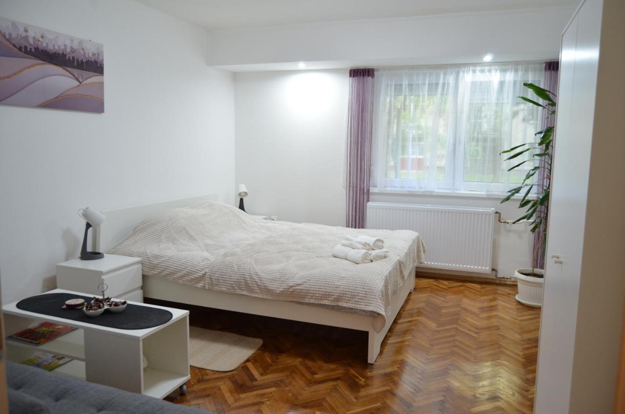 סובוטיקה Mikmari Apartman מראה חיצוני תמונה