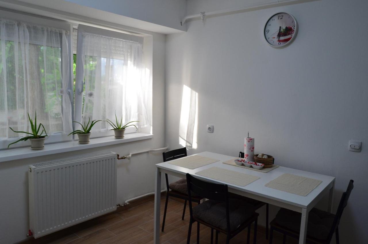 סובוטיקה Mikmari Apartman מראה חיצוני תמונה